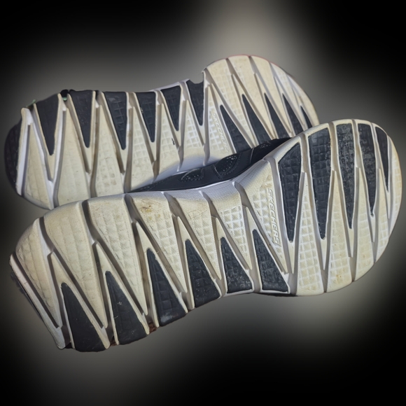 Ladies 8.5 Sketch-Flex Athletic Shoes - Picture 4 of 4